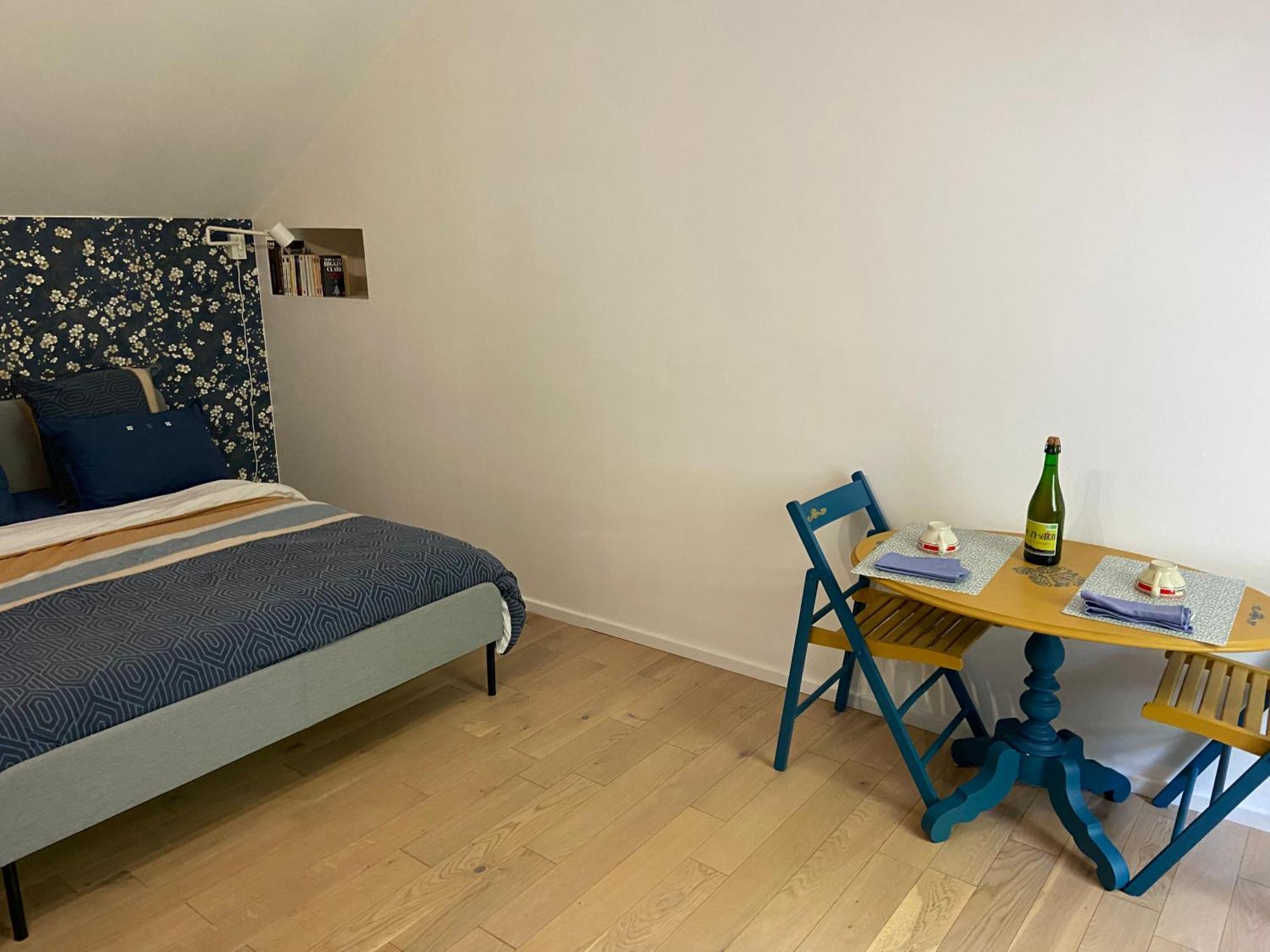 Chambre Double Avec Salle De Bains Privee Quintin Exterior foto